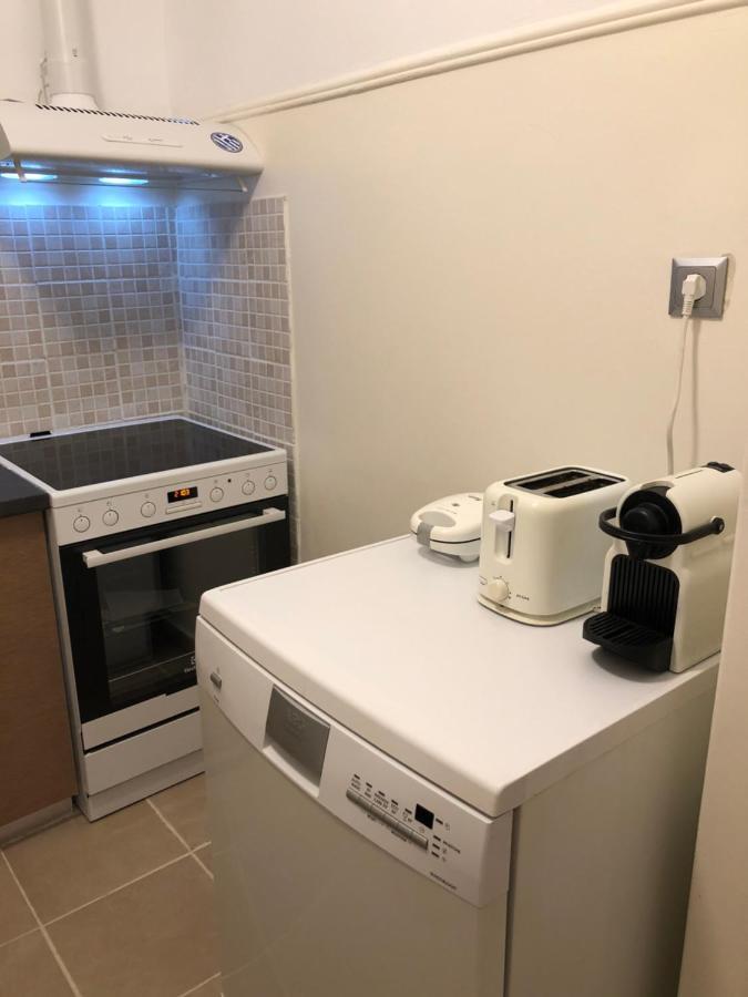 Cosy Apartment In Metaxourgeio Афины Экстерьер фото