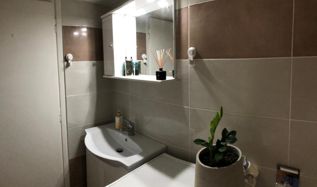 Cosy Apartment In Metaxourgeio Афины Экстерьер фото